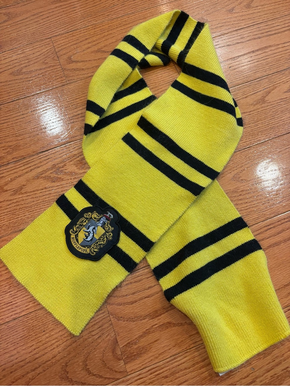 Harry Potter Hufflepuff Scarf Yellow Black Wizarding World 56β Unisex
